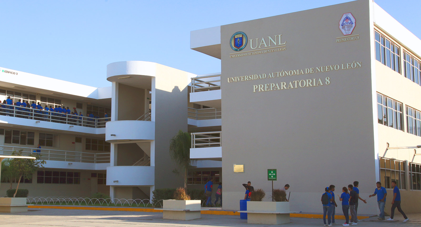 Estudiantes éxitosos Prepa 8 UNAM